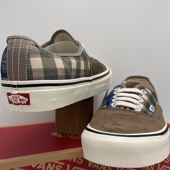 Authentic 44 D
Anaheim Factory 0g Cord/Pewter
VN000581NU Sneakers - Picture 9 of 16